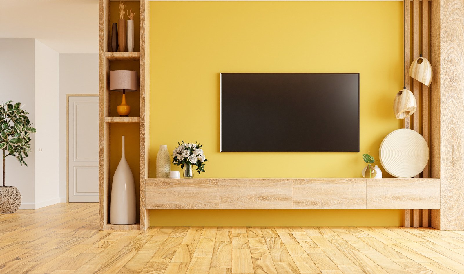 żółta ściana, drewniana podłoga